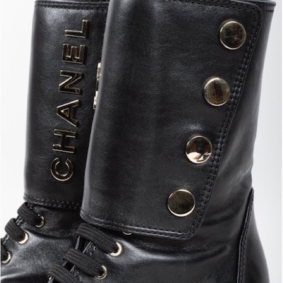 Gorgeous Chanel boots - Picture 3 of 4